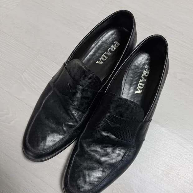 [UK 9.5] 프라다 사피아노 로퍼 