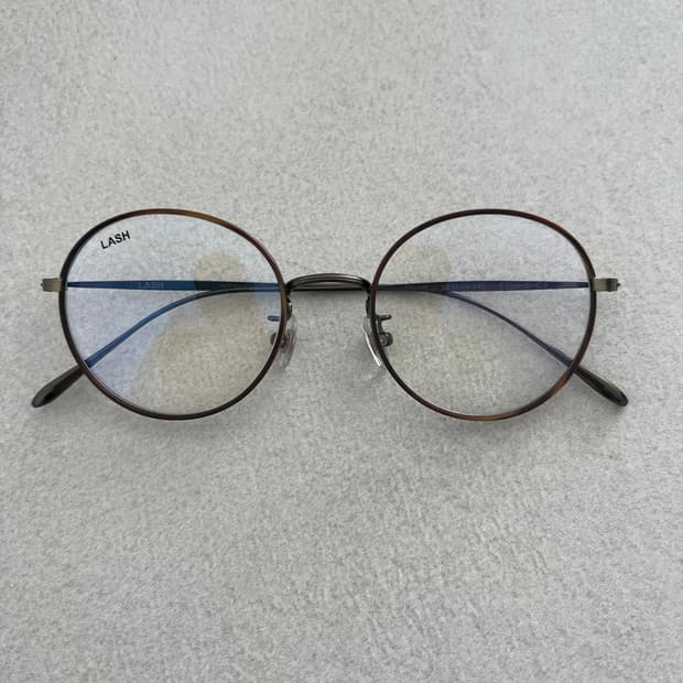 래쉬 티타늄 안경테 팝니다