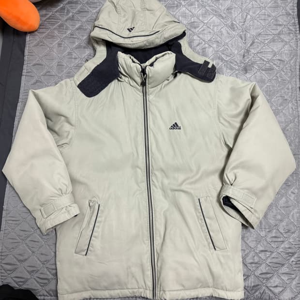 아디다스 베이지 누빔 자켓