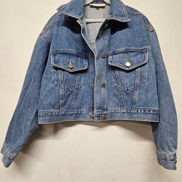 아떼바네사부르노  청쟈켓