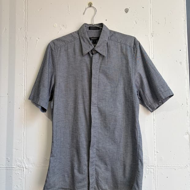 DKNY short sleeve shirt