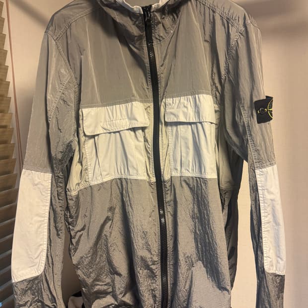 스톤아일랜드 와트로 나일론 메탈 자켓 그레이 3xl