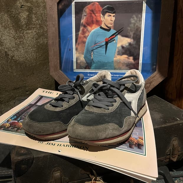 디아도라 운동화 240