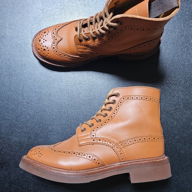 4 4 230 235 트리커즈 스토우 비브람 검라이트 경량 컨트리 부츠