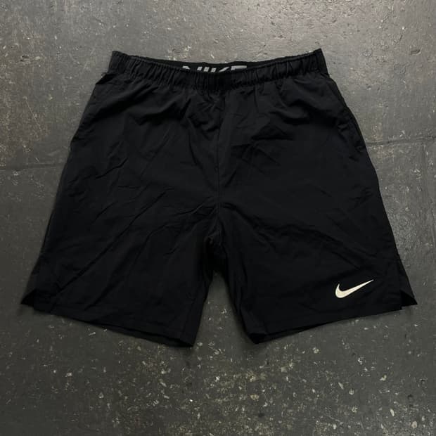 105 나이키 드라이핏 반바지