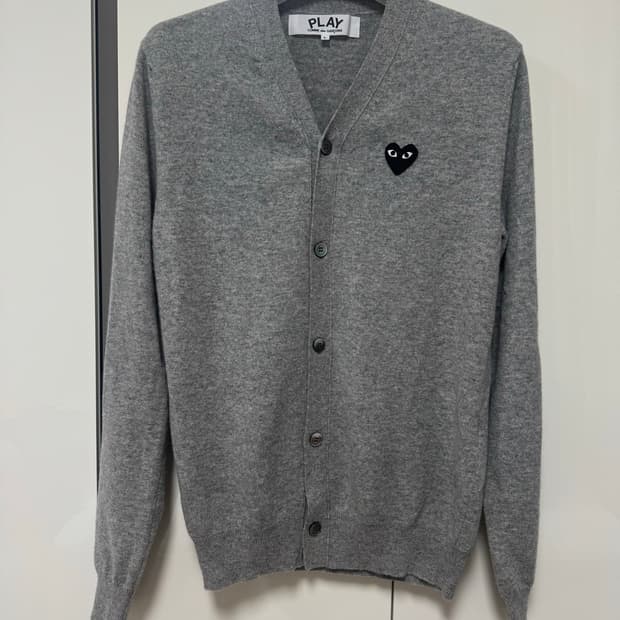 꼼데가르송 플레이 블랙 와펜 울 가디건 그레이 L