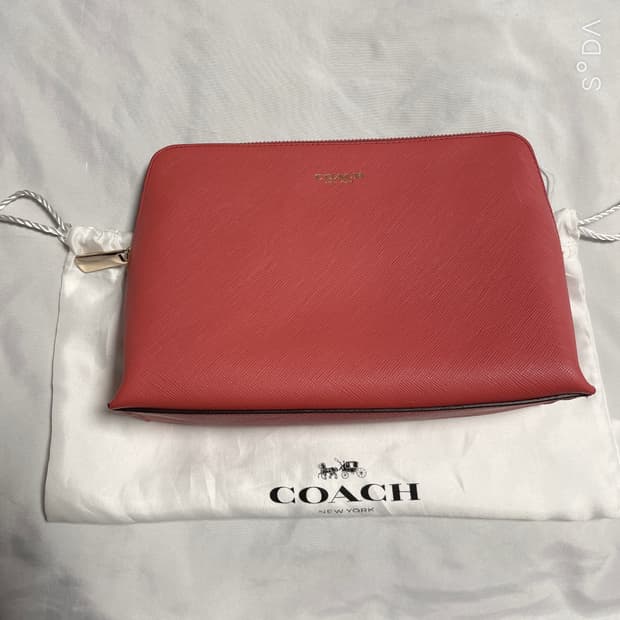 코치 미니 파우치 코랄