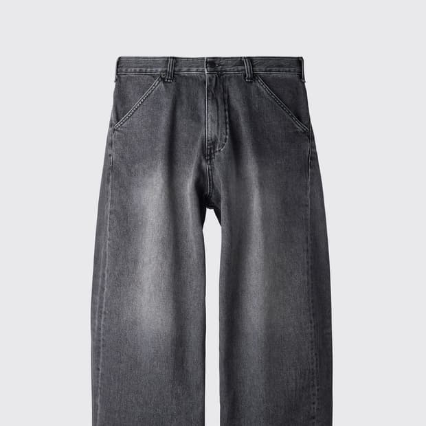 해칭룸 와이드 커브진 워시드 블랙