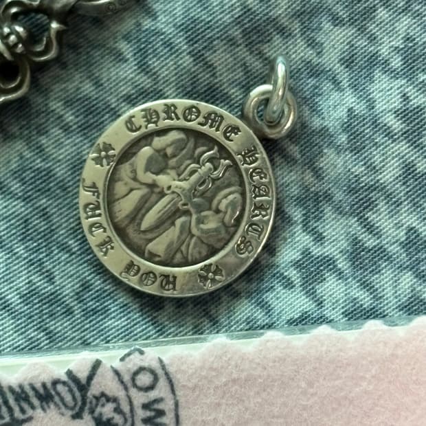 크롬하츠 퍽유 엔젤메달 펜던트