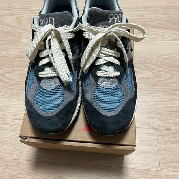 뉴발란스 990v2 네이비 캐슬락 260사이즈 