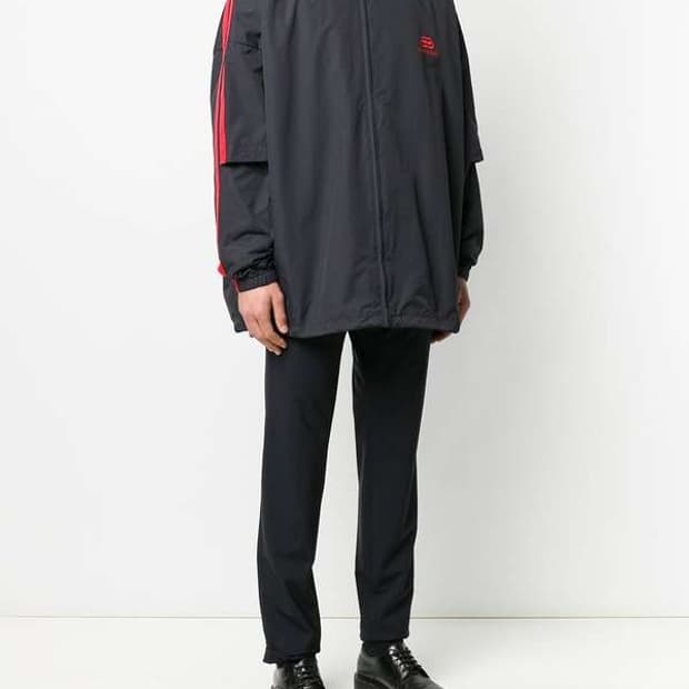 발렌시아가 바람막이 자켓