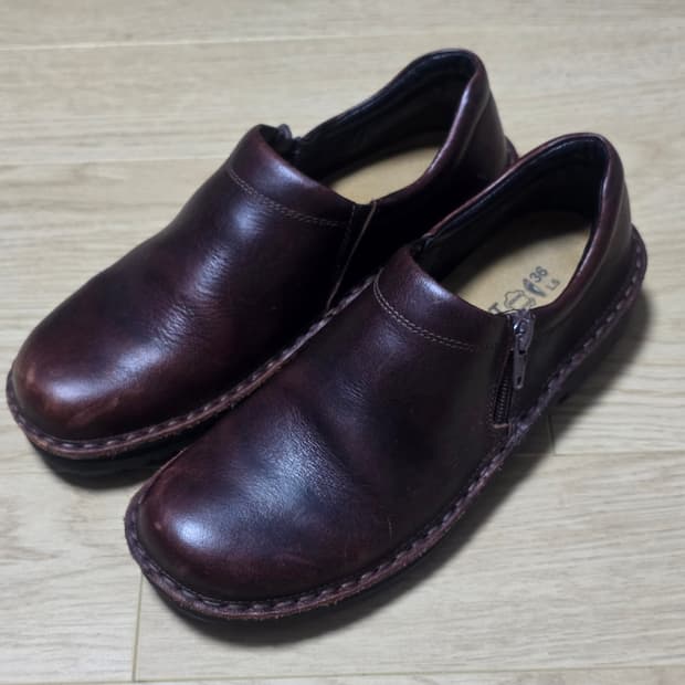 Naot 나오트 클라라 버팔로 레더 로퍼 36