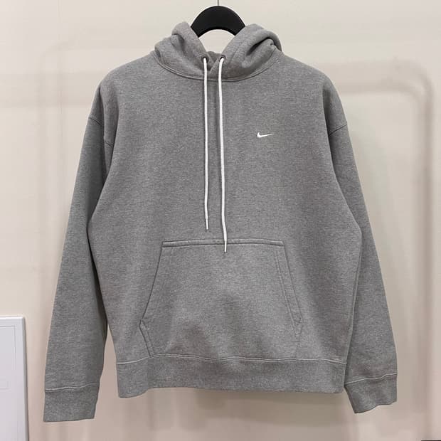 나이키 신형 솔로 스우시 플리스 풀오버 후디
