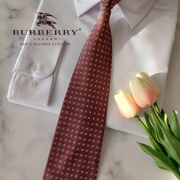 버버리 실크 다크핑크 기마사 자카드 넥타이 9.6cm B등급 A19031