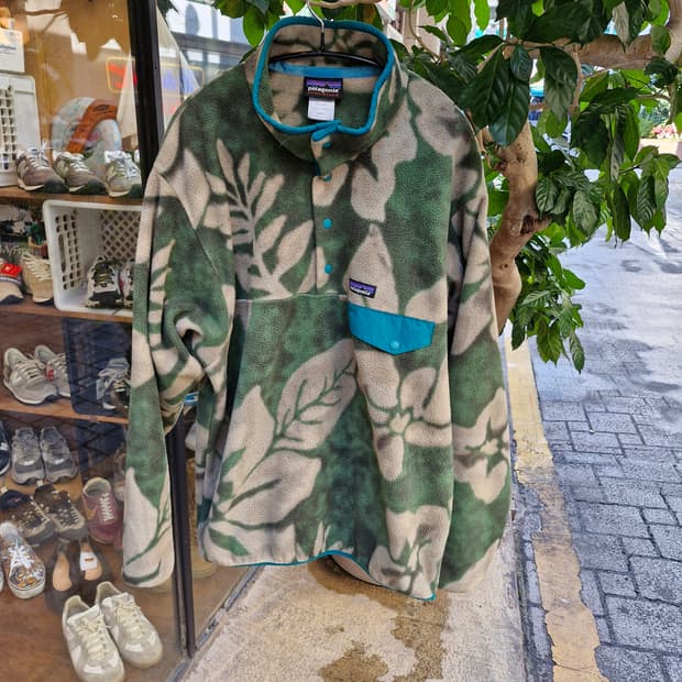 Z-180 파타고니아 신칠라 하와이언 플라워