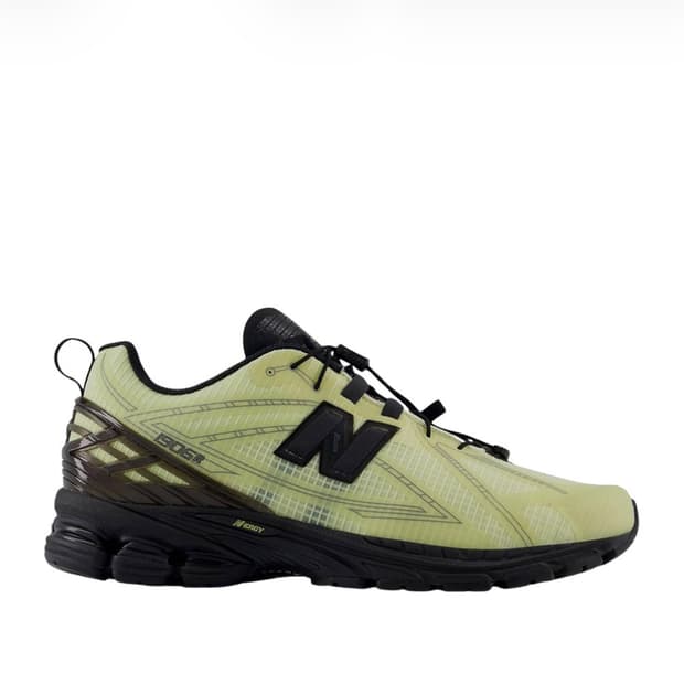 뉴발1906r 피스타치오 260삽니다