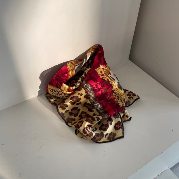크리스찬 디올 85 까레 플라워/레오파드 스카프