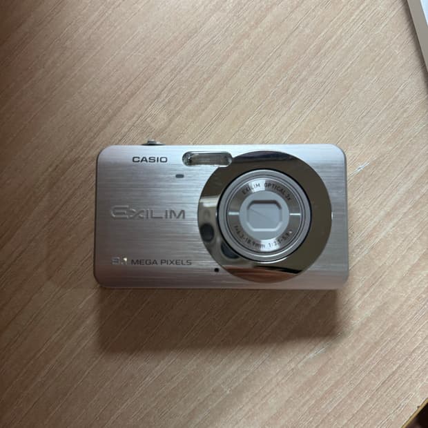 카시오 엑슬림 EX-Z80 실버 빈티지 디카 (토모토모 유인 카메라)