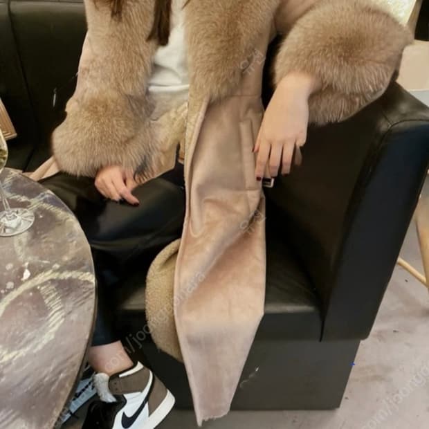 myeyeko 마이아이코 폭스퍼 무스탕