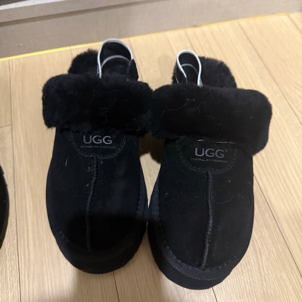 정품)어그 플랫폼 뮬 샌들 (235)