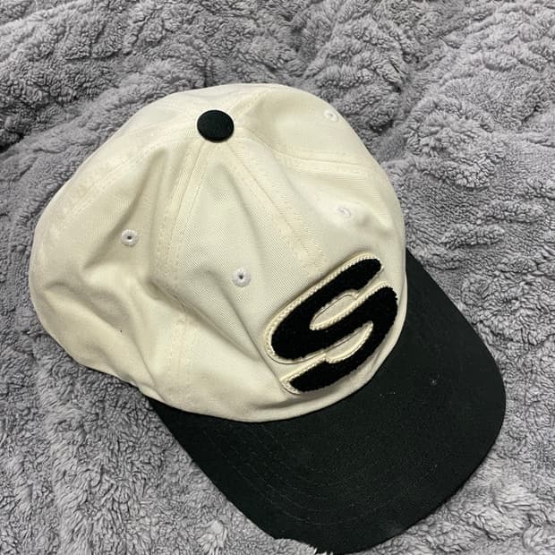 스투시 셔닐 S 로우 프로 캡 내추럴 색상 볼캡