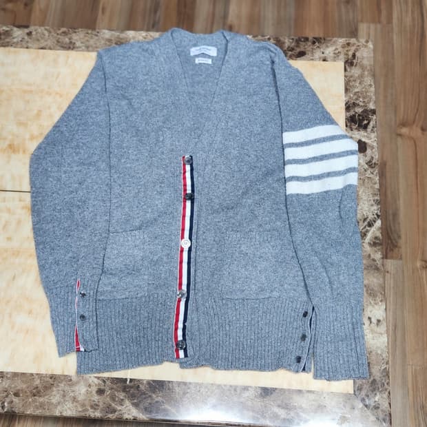 톰브라운 가디건.정품