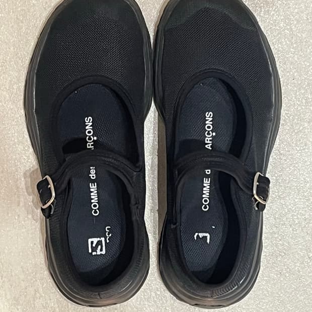 꼼데가르송 살로몬 메리제인