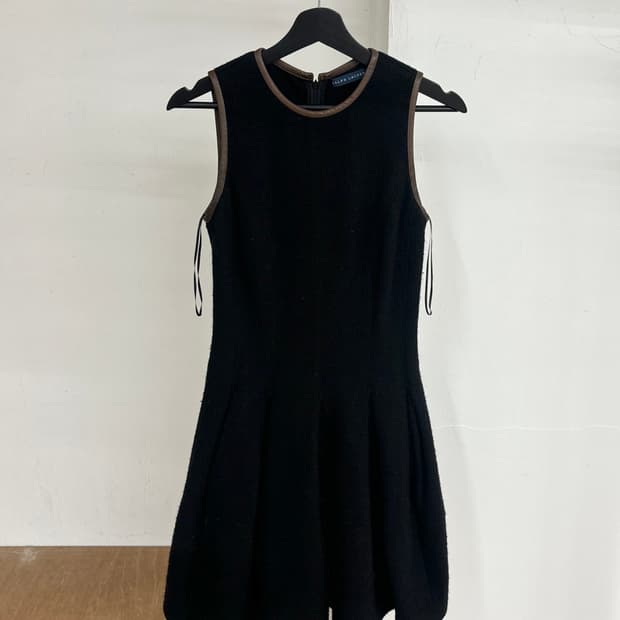 랄프로렌 블랙 플레어 슬리브리스 원피스 