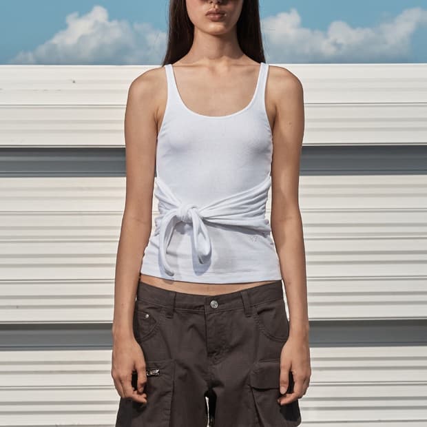 OPEN YY(오픈와이와이) NOTTED SLEEVELESS, WHITE