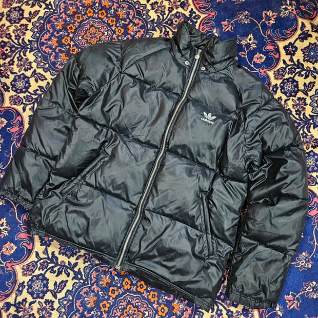 아디다스 올드스쿨 라글란 파이어버드 유광 푸퍼패딩 XL size