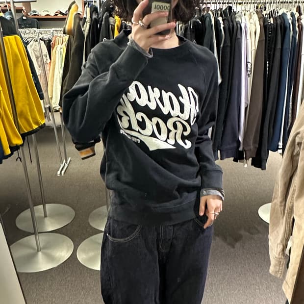 L)하드락 빈티지 자수 프린팅 블랙 스웻셔츠