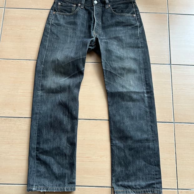 00’s Levi’s 501 Black jean 34in