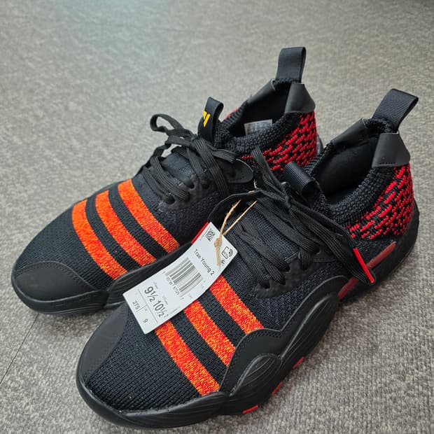 [새제품] 아디다스 트레이 영2 (275)