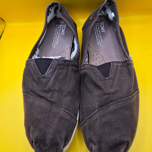 탐스 브라운 캔버스 슬립온 270