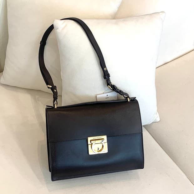 페라가모 간치니 숄더백 (정품)