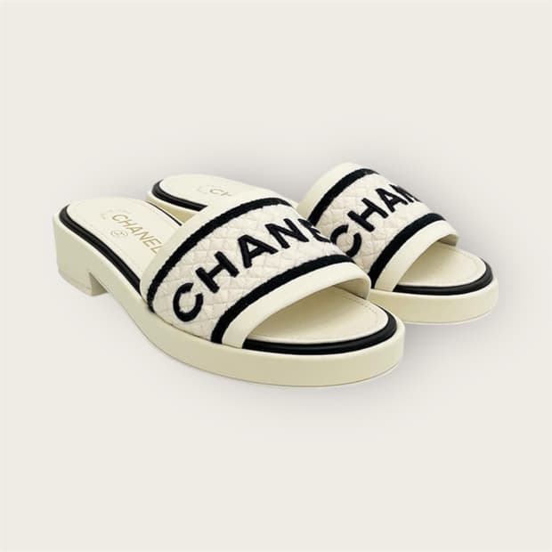 37/ 샤넬 램스킨 자수 트위드 뮬 슬리퍼