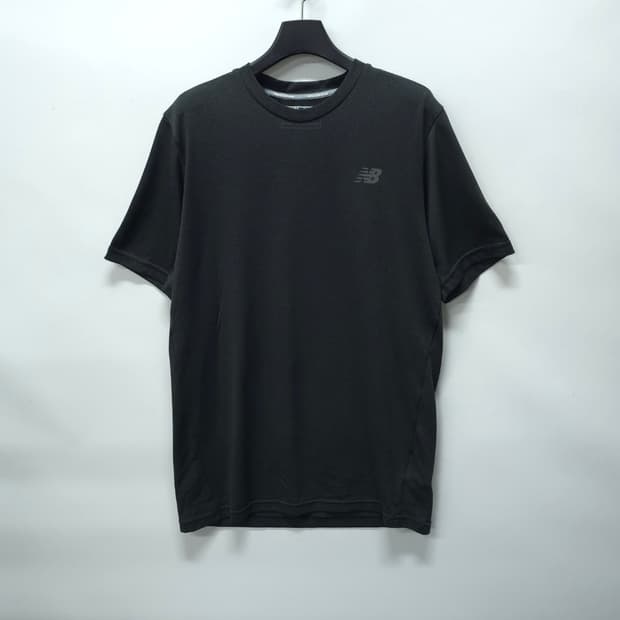뉴발란스 남성 블랙 런닝 기능성 반팔 티셔츠(95)