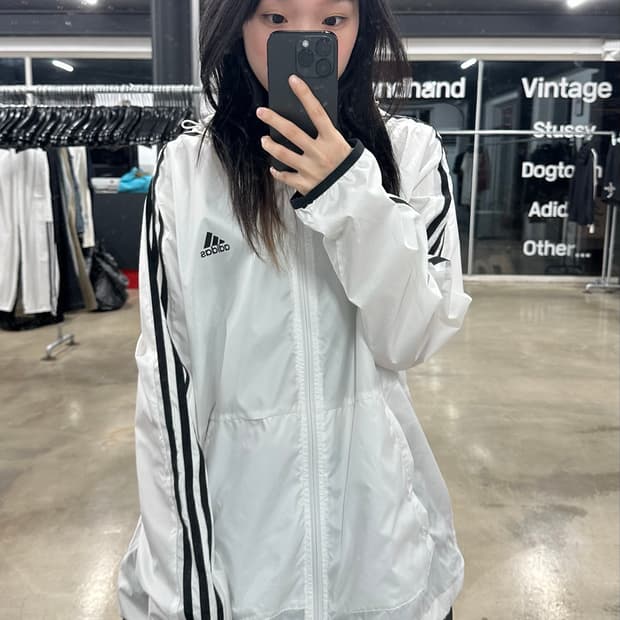 아디다스 화이트 삼선 바람막이 자켓