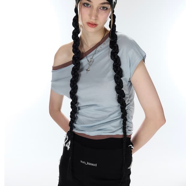 라티젠 원숄더 보트넥 탑 스카이 블루