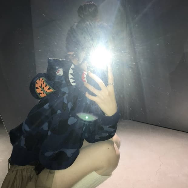 (오늘만 이가격) 베이프 카모 크리스탈 네이비 후드집업