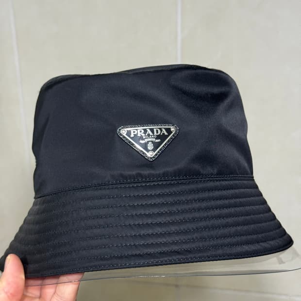 프라다 리나일론 버킷햇 XXL