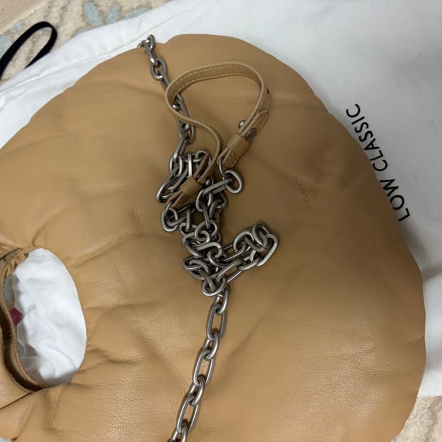 로우클래식 크로스백