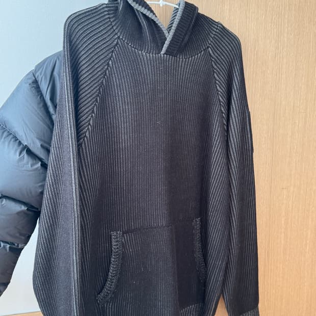 산산기어 후디드 니트 블랙 23FW