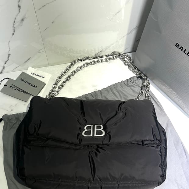 [새상품 정품] 발렌시아가 모나코 미디움 리나일론 크로스백