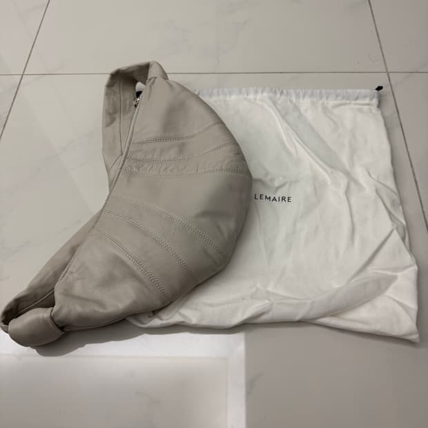 르메르 크루아상 베이지
