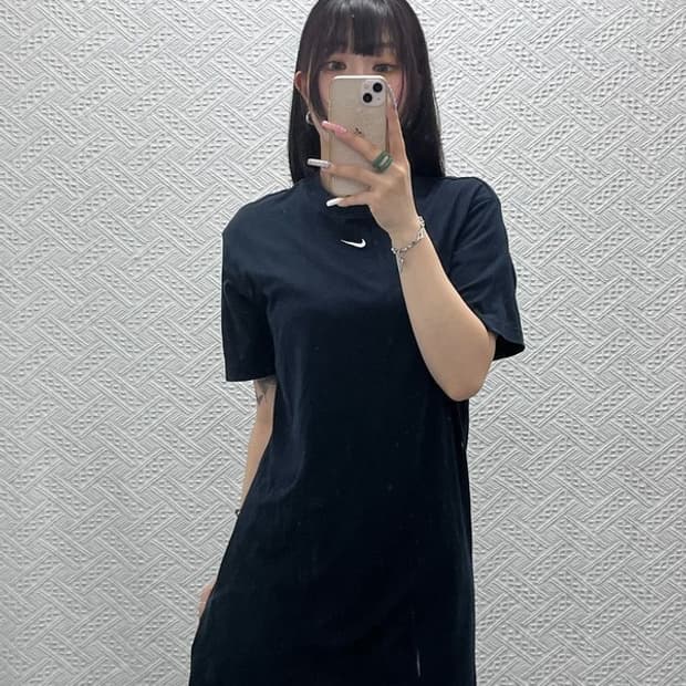  나이키 NSW 에센셜 스포티 슬림핏 반팔 미니원피스 M C13419