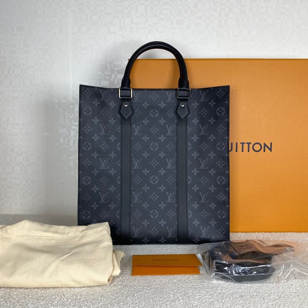 루이비통 서류가방 삭플라 토트백 