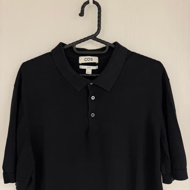 COS 남성 반팔카라티 블랙 L