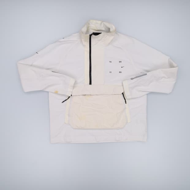 [L] 나이키 엔지니어드 하프집업 0106H1