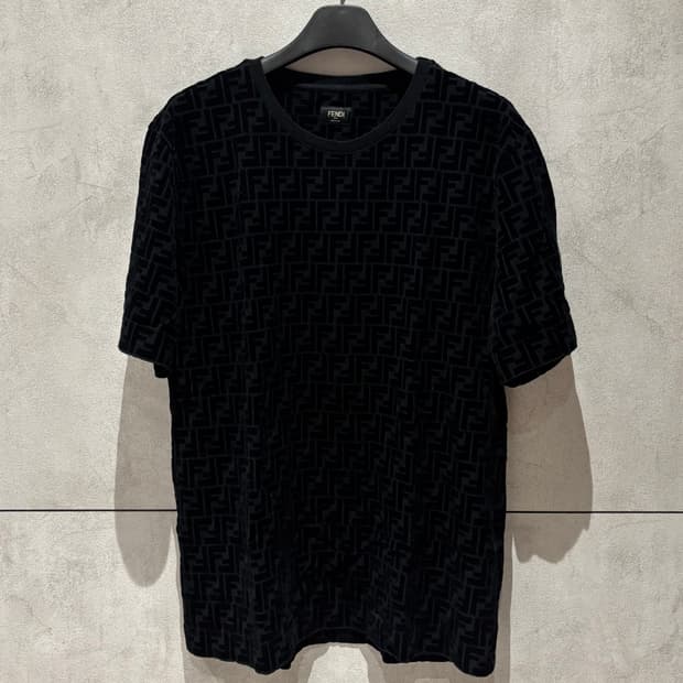 A+ / XL (105) 펜디 FF 자카드 벨벳 반팔티 블랙